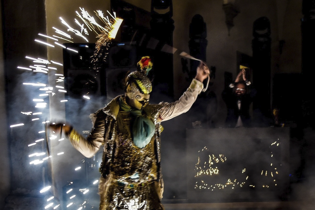 Circo Nero performer